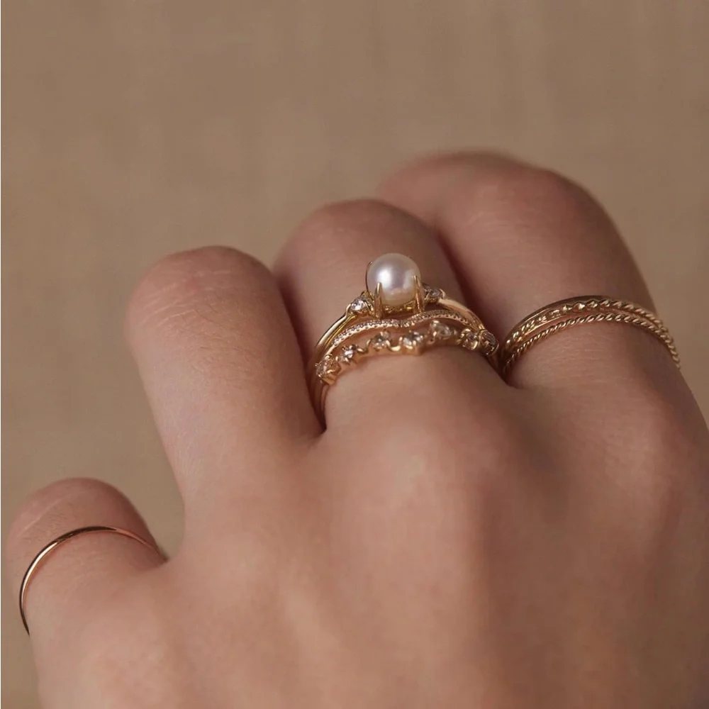 Catbird 14K Gold Ring Soap Bubble Pearl Diamond Ring - Picture 10 of 10